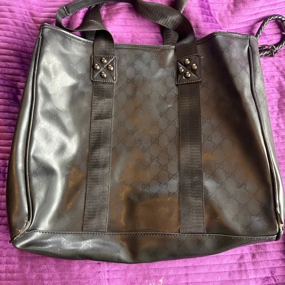 Gucci Black Leather Tote with Chain Detail - Picture 2 of 8